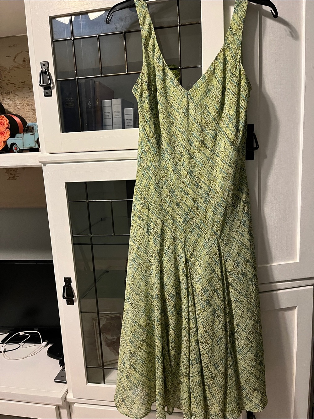 Jones Wear Light Green Patterned Midi Dress